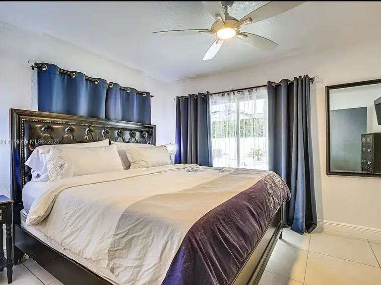 4420 NW 30th Ct — Photo 37
