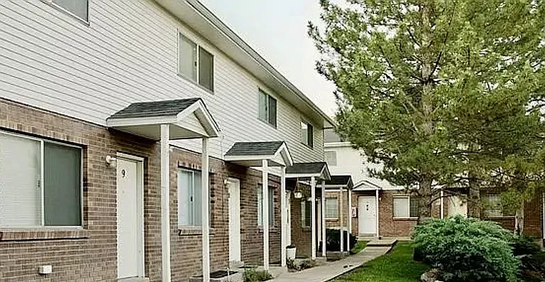 Pine Terrace — Photo 2
