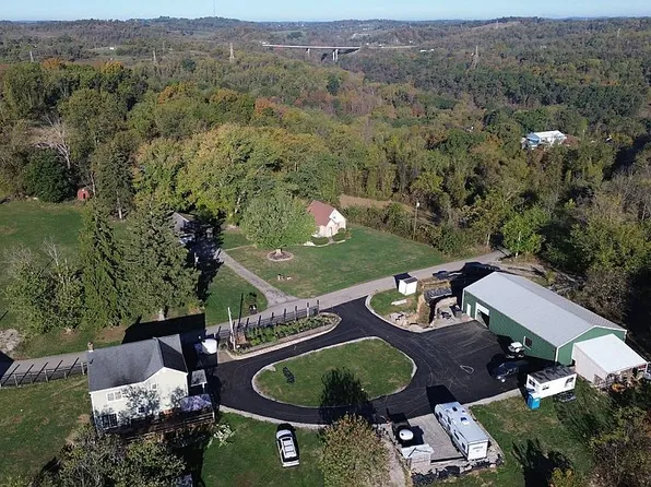 184 Fox Stop Rd, Charleroi, PA 15022