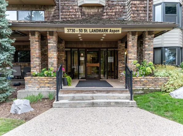 3730 W 50th St NW #206, Calgary, AB T3A 2V9