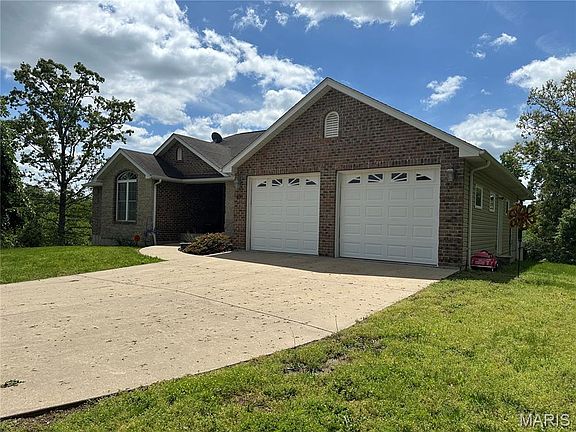 2nd image of 408 Ahr Strom Dr