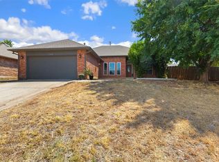17300 Valley Crst, Edmond, OK 73012