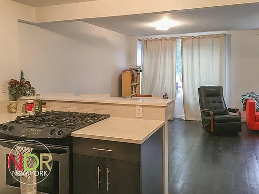 Rented by Next Door Realty NYC | media 28