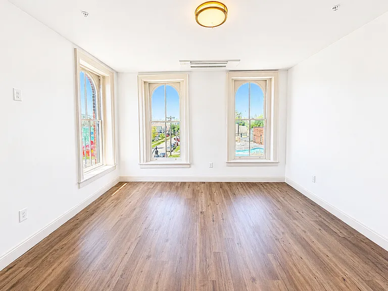319 Connecticut St #1 — Photo 2