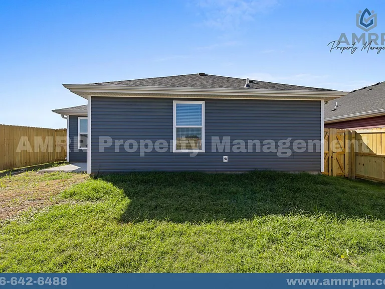 1512 Bluegrass St — Photo 23