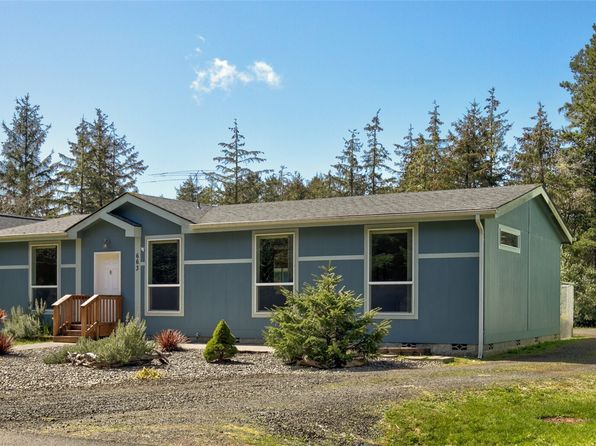 663 Woodland Loop NE, Ocean Shores, WA 98569