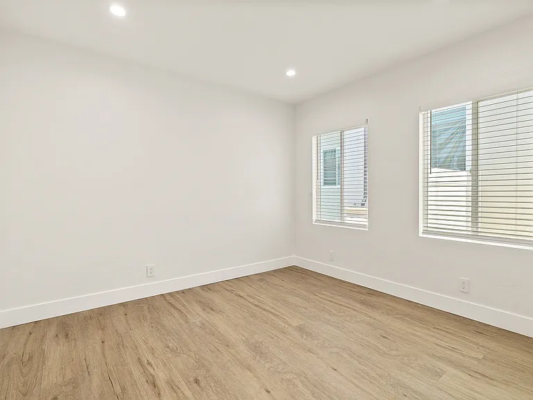 7836 Claybeck Ave — Photo 7