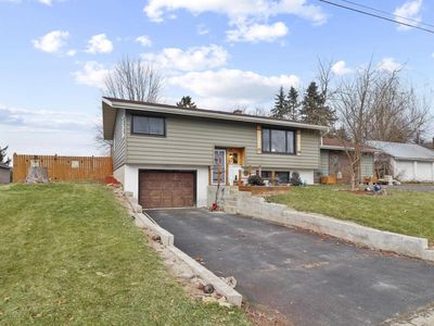 227 PARKVIEW Lane, Marshall, WI, 53559