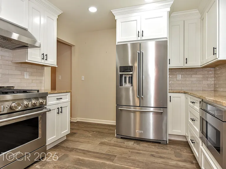 24 Maple Ave #2 — Photo 9