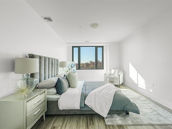 5th image of 701 Ridge Hill Boulevard #9C