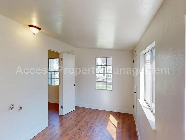 124 Walden St — Photo 17