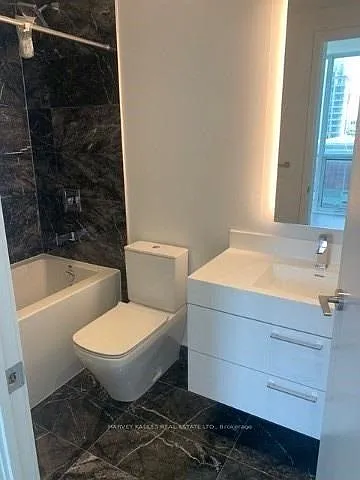 1 Yorkville Ave #705 — Photo 19