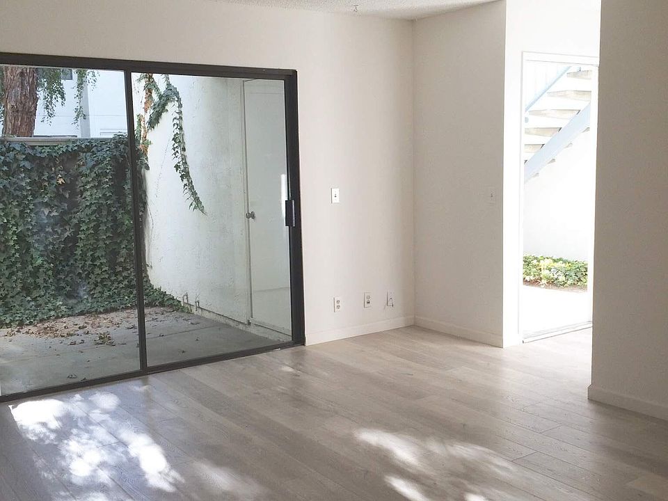 1st image of 1055 N Capitol Ave #600
