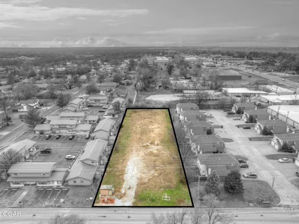 3228 Connecticut Ave, Joplin, MO 64804