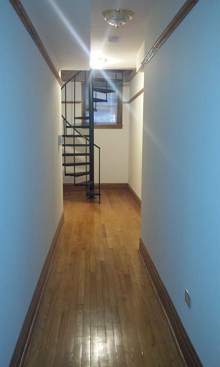2nd image of 3822 N Sheffield Ave #02