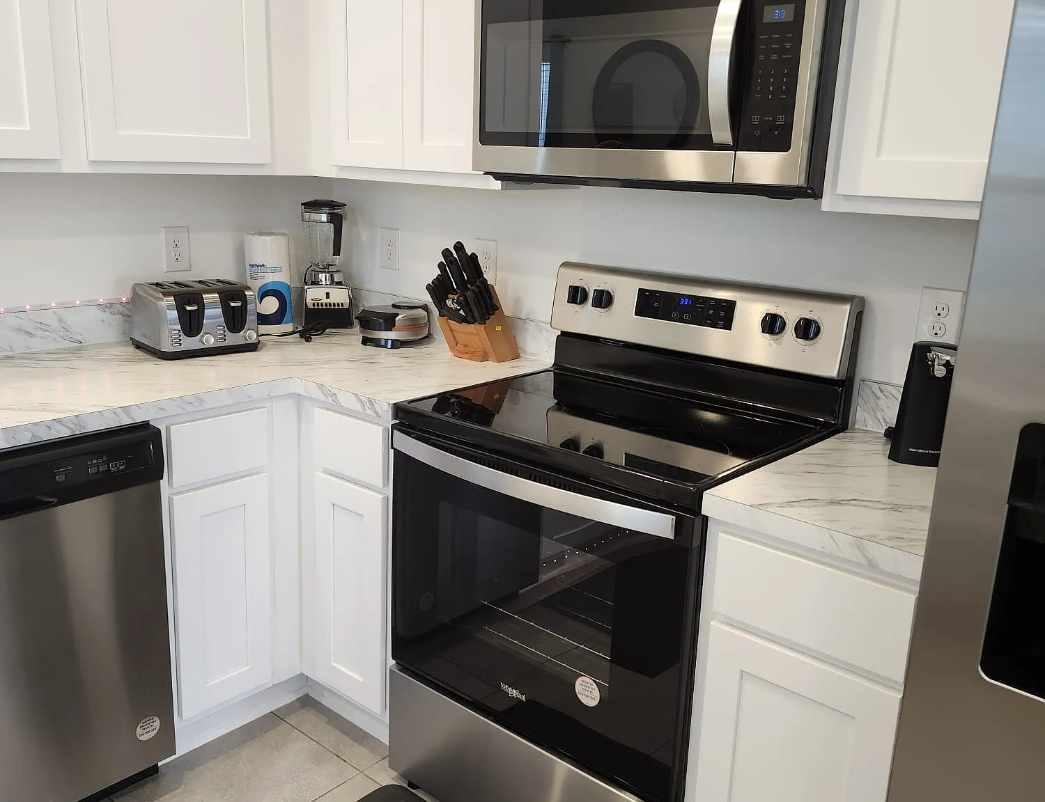 3 bed, 2.5 bath, 1502 sqft, $2,400 — Photo 1