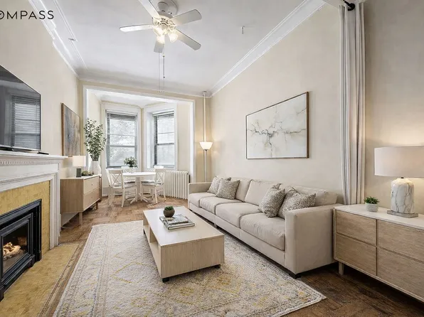 119 W 80th St APT 3F, New York, NY 10024