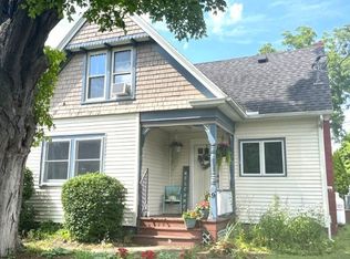 9 Lyon St, Naples, NY 14512