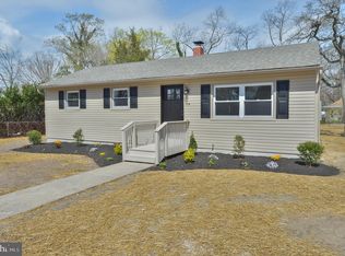 104 W Beach Rd, Williamstown, NJ 08094