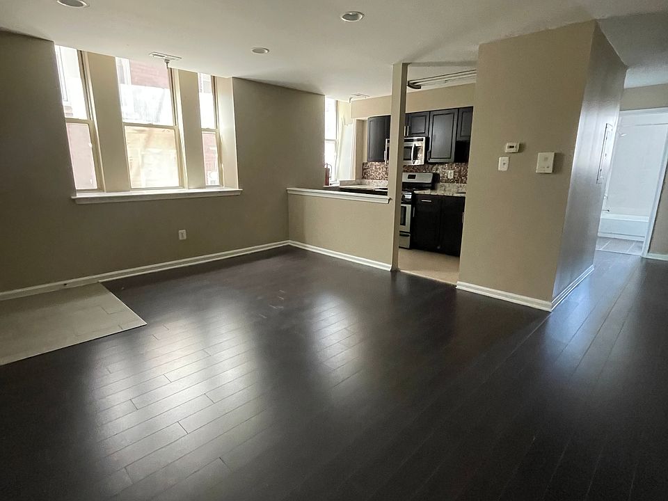 1st image of 4712 Chestnut St #2C