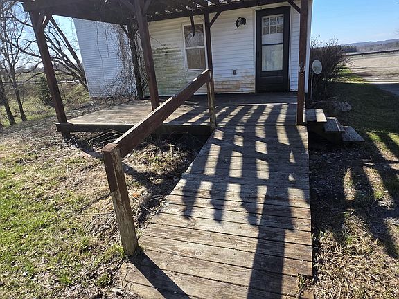 5th image of 992 E Polk Rd