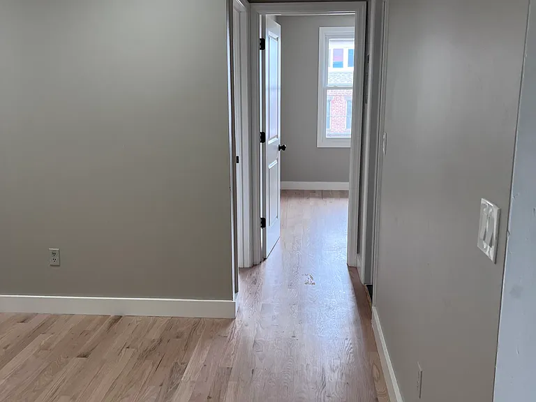 73-75 Ferry St #2 — Photo 3