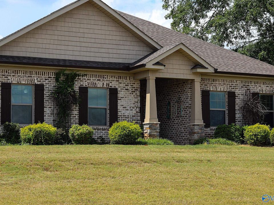 1st image of 132 Birch Falls Dr