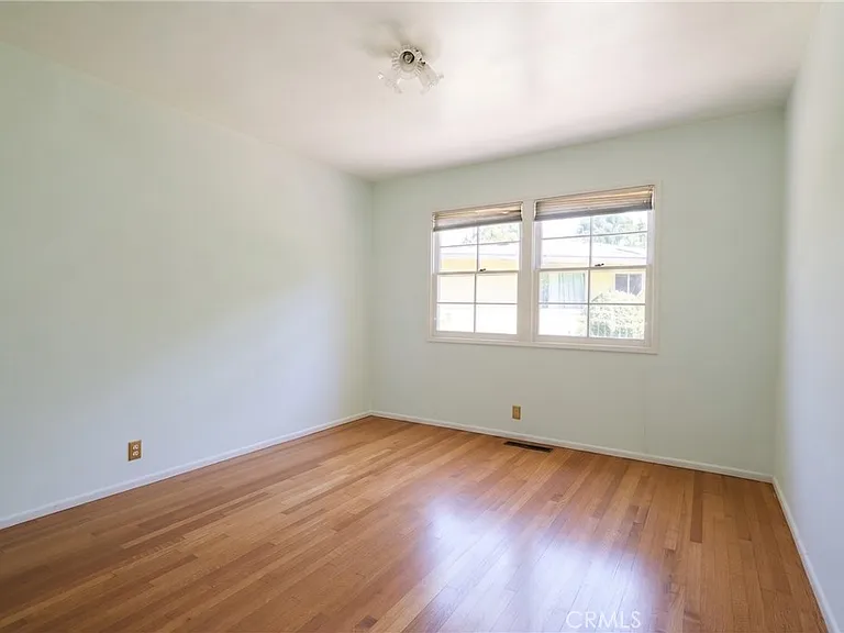 436 Stanford Dr — Photo 9