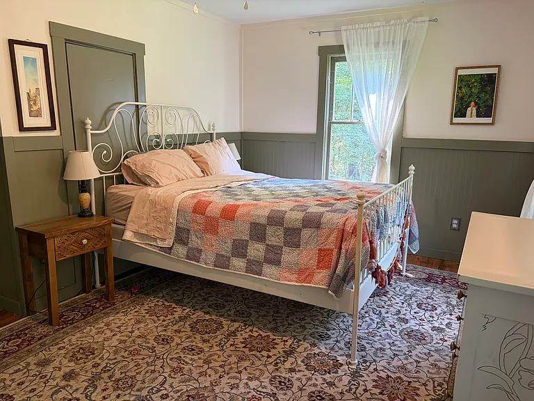 Primary bedroom: huge windows!