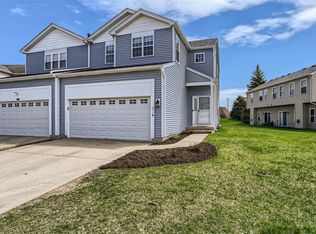 657 Fieldcrest Dr UNIT B, South Elgin, IL 60177