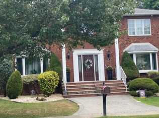 1016 Edgegrove Ave FLOOR 2, Staten Island, NY 10309