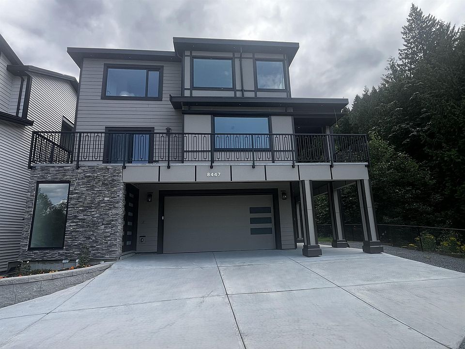 1st image of 8447 Forest Gate Dr