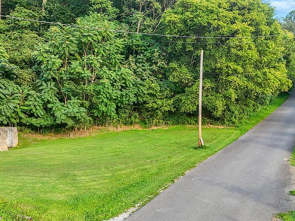 2nd image of Flat Gap Rd