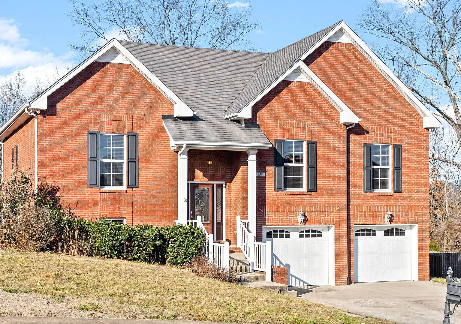 955 Terraceside Cir* — Photo 2