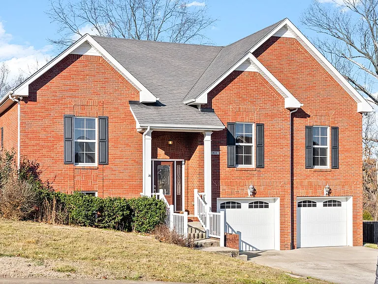 955 Terraceside Cir — Photo 2