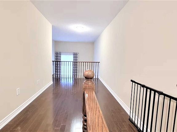 2nd image of 2495 Felhaber Cres