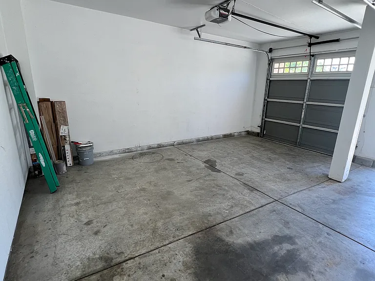 9714 Oporto Way — Photo 30