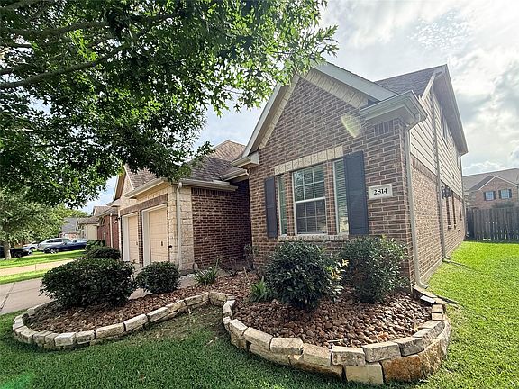 4th image of 2814 Ridgeglen Ln