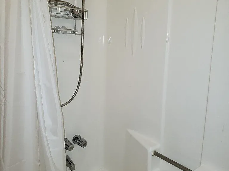 1730 Raoul Wallenberg Blvd — Photo 6