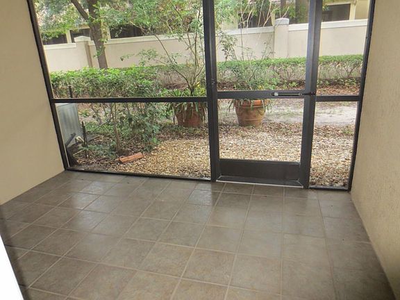 Screen porch