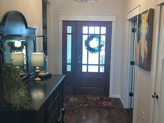 2nd image of 3112 Alamositas Dr