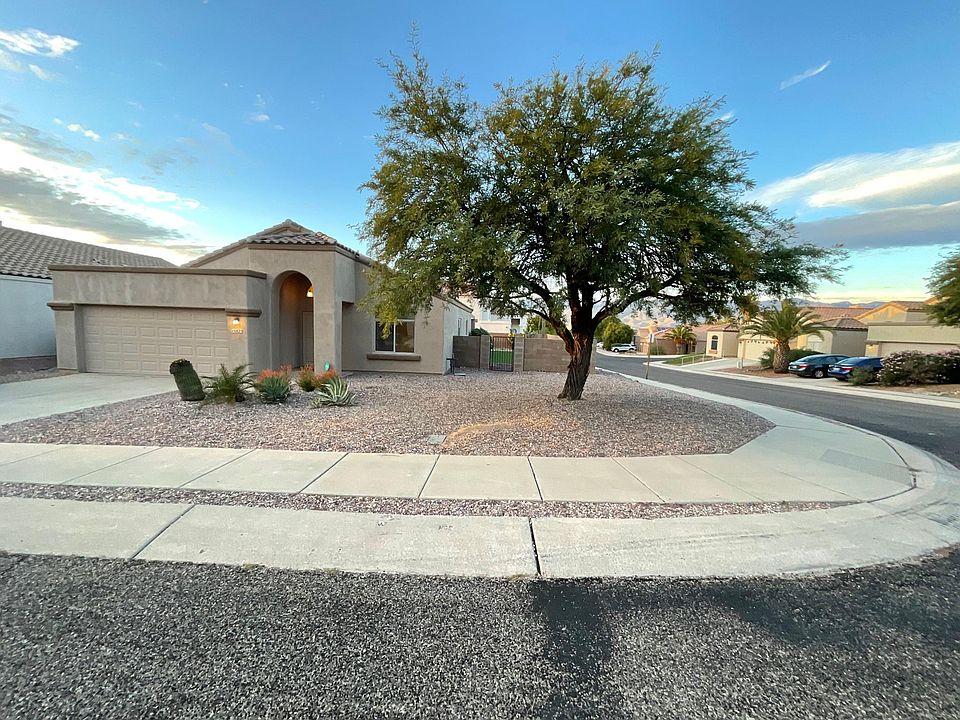 3 bedroom, two bath, formal living & dining room area plus family room off of kitchen