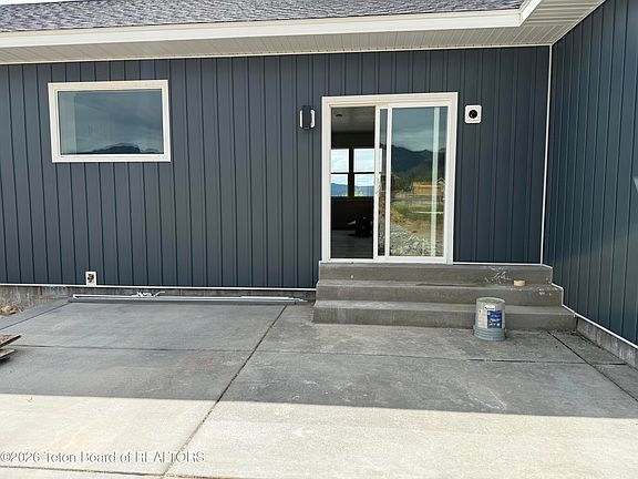 4th image of 31 Brambleberry Dr