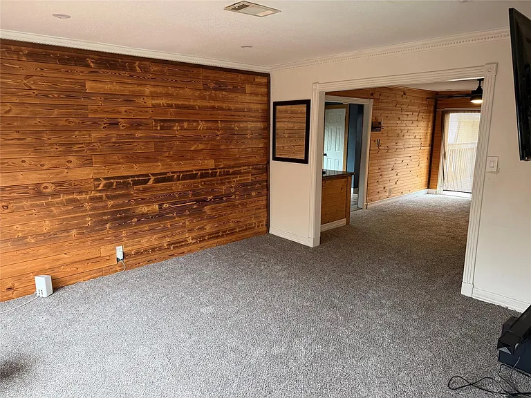 6811 Saint Augustine St — Photo 3