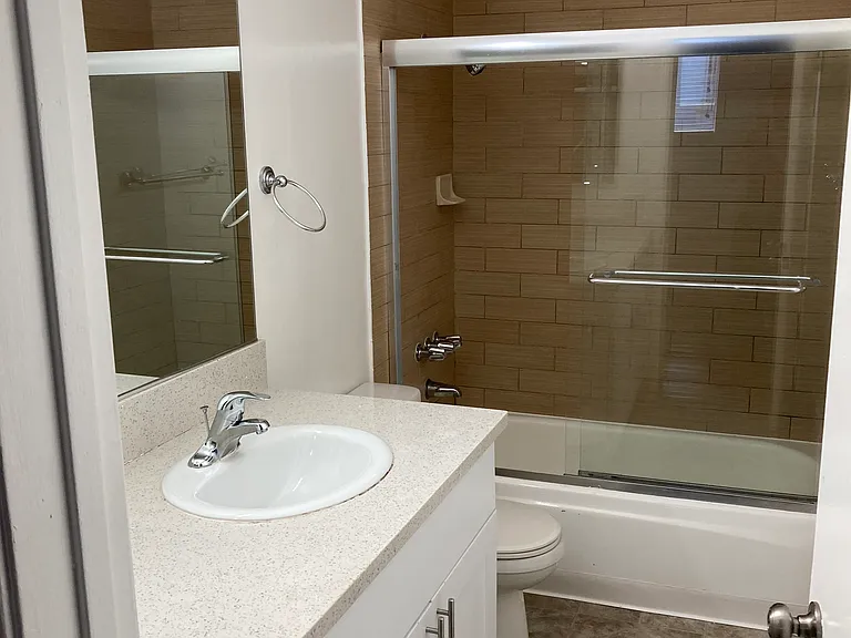 808 Fourth Street — Photo 29