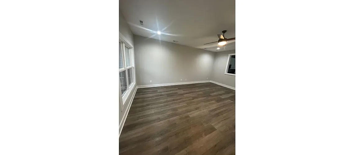 Building Photo - 159 Sunburst Villa Dr