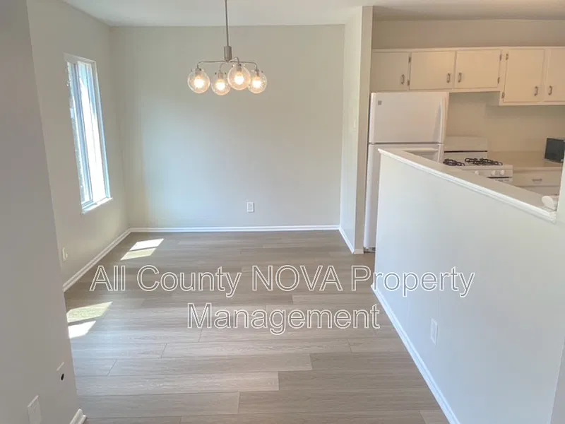 2 bed, 1.5 bath, 1063 sqft, $2,250 — Photo 1