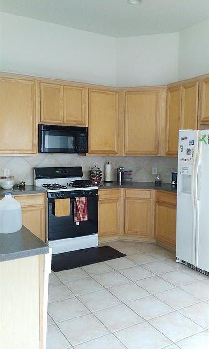 1st image of 3318 Worthington Dr