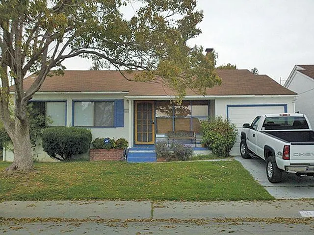 3146 Barlow Dr photo 1