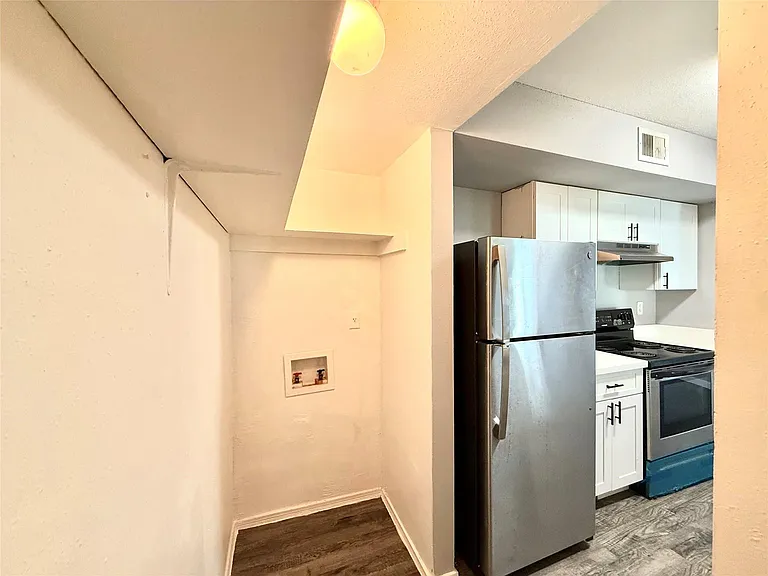 7200 T C Jester Blvd #3903 — Photo 8